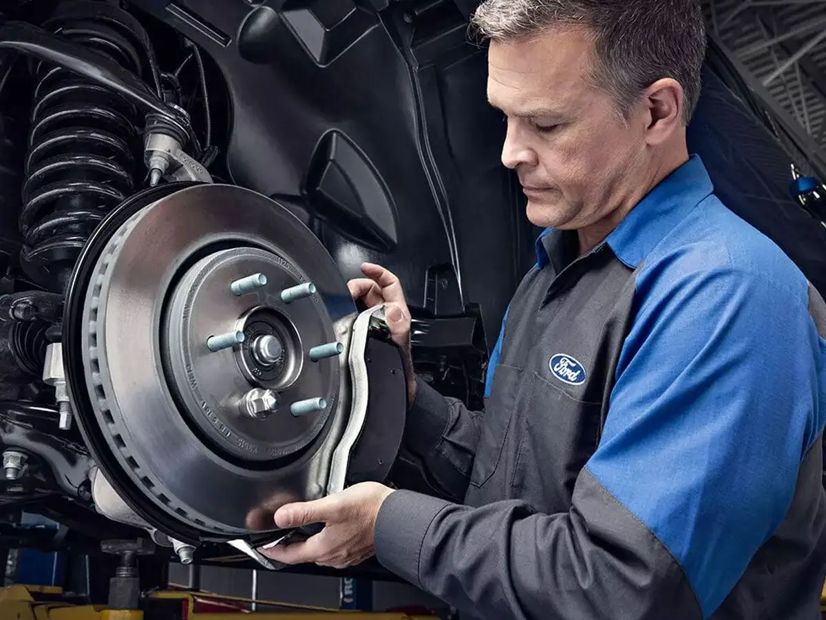 Ford Kamyonlarda Fren Sistemi Bakımı: Güvenli Sürüşün Olmazsa Olmazı